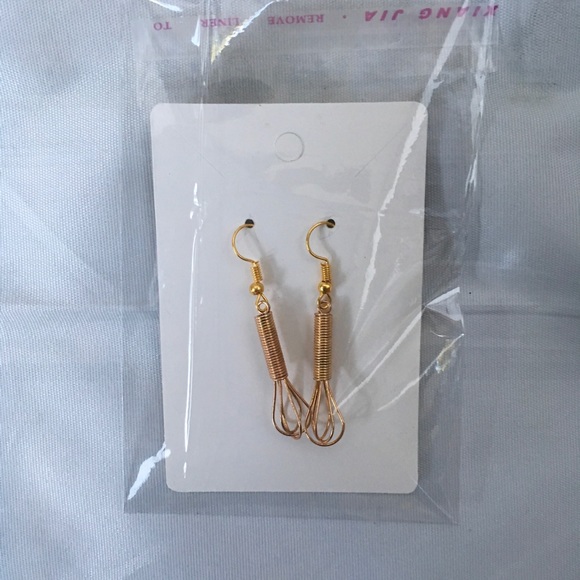 Unique Cooks Kitchen Whisk Dangle Pierced Earring - Picture 2 of 4